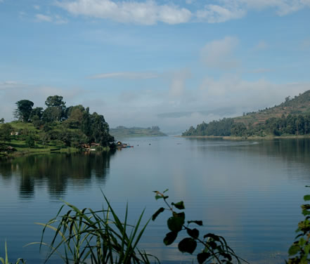 Uganda's Lake Bunyonyi